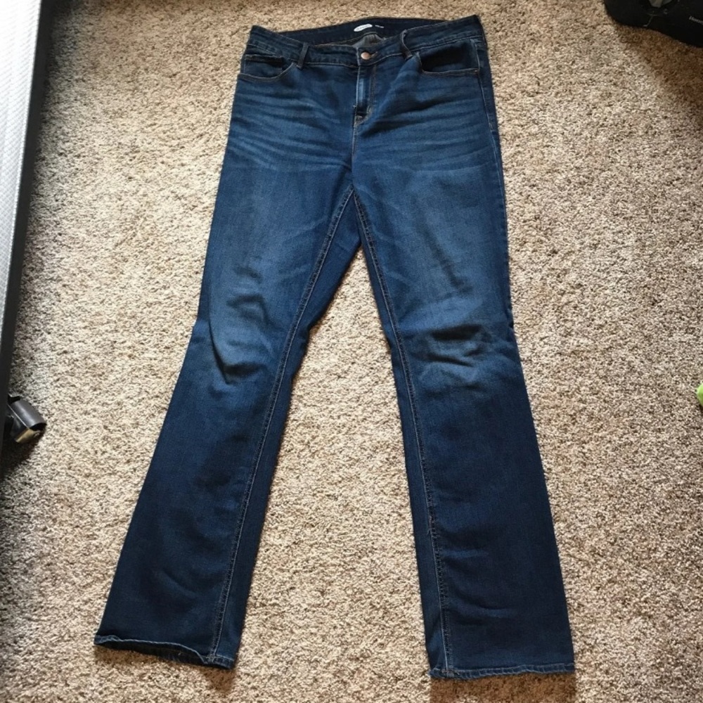 Old navy bootcut jeans.